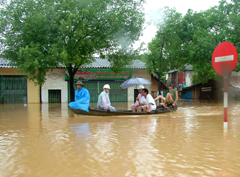 Vào mùa mưa lũ người dân TP Yên Bái chủ động ứng phó với phương châm 4 tại chỗ.
